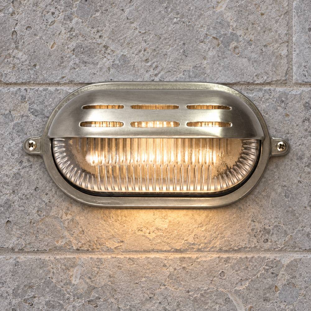Cove Eyelid bulkhead light - Image 4
